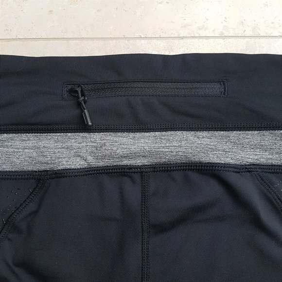 NWOT Lululemon Crop Leggings (Black/Grey) - Picture 5 of 10